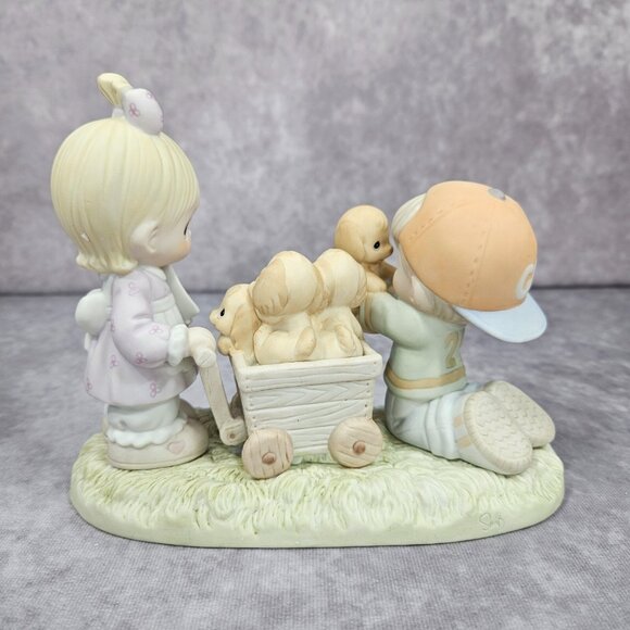 Precious Moments figurine Collection "Loving Every Precious Moment With You" - Picture 8 of 11